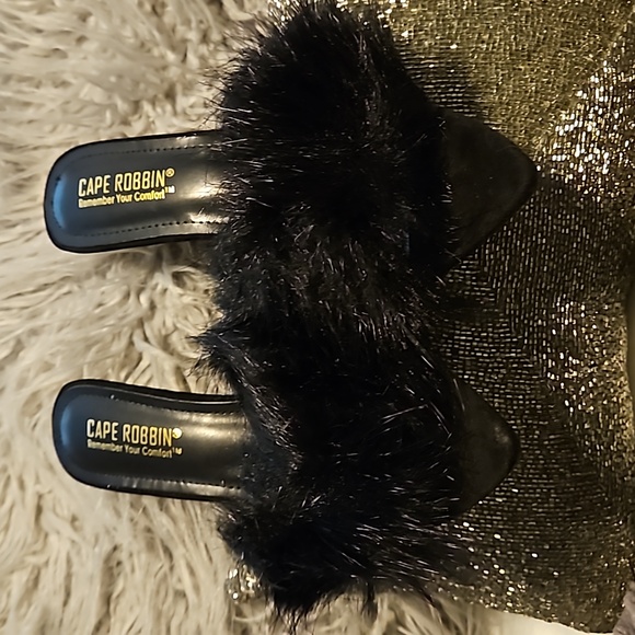 Fur heels - Picture 6 of 14